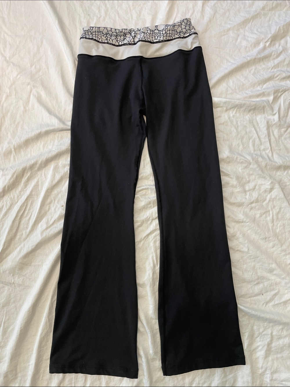 Lululemon yoga pants wide bottom